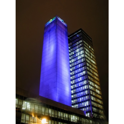 Natrium iluminacja cis building manchaster uk