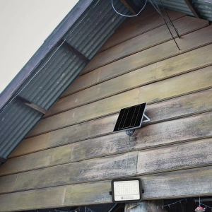 Naświetlacz solarny IP65 LED 8W 1000lm CCT VT-104W